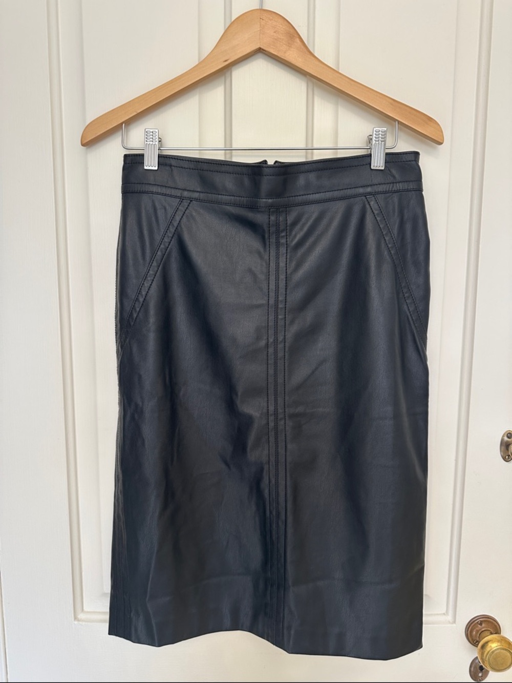 Ann Taylor Black Faux Leather Midi Pencil Skirt Size 4